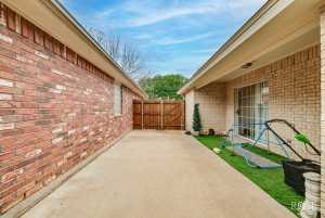 5221 Coral Way (20)