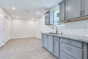 2624 Dallas St (11)