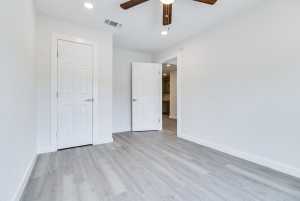 2624 Dallas St (19)