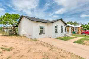 2624 Dallas St (2)