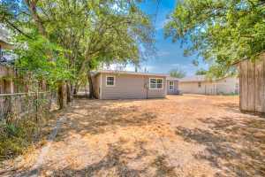 1611 Mission Ave (32)