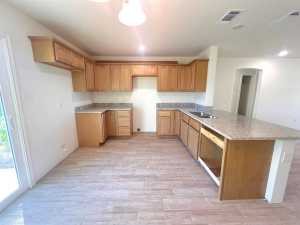 2009 Hudson St (4)
