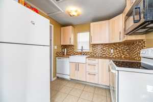216 N Madison St (30)