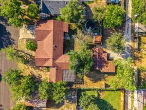 216 N Madison St (37)
