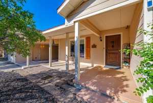216 N Madison St (5)
