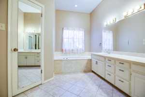 1206 Dorchester Dr (25)