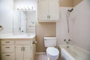1206 Dorchester Dr (27)