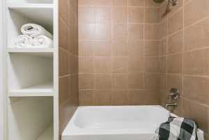 2526 Harvard Ave (21)