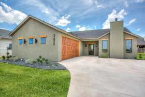 5429 Riviera Lane