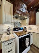 1105 12th St (33)