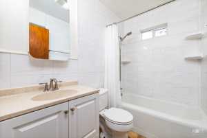 2251 Webster Ave (28)