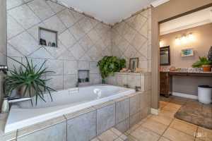 60 Loch Lomond Rd (27)