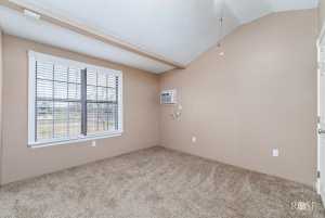 200 E 28th St (18)