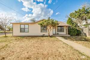 200 E 28th St (3)