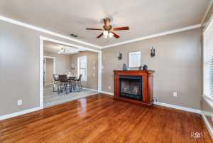 200 E 28th St (4)