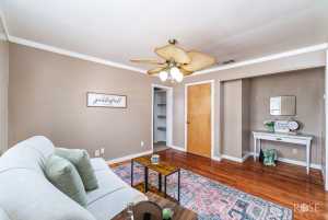200 E 28th St (7)