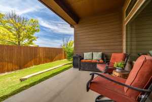 5922 Tarin St (23)