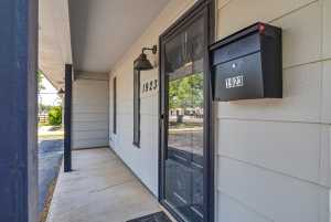 1923 Pecos St (4)