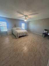 701 E 40th St (17)