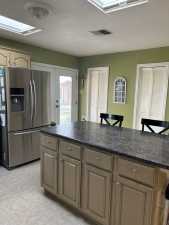701 E 40th St (21)