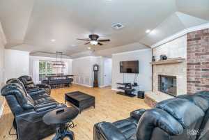 1217 Dorchester Dr (12)
