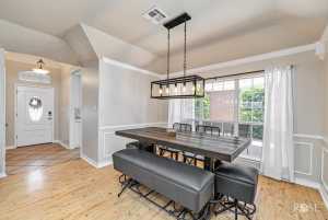 1217 Dorchester Dr (13)