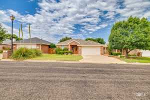 1217 Dorchester Dr (2)