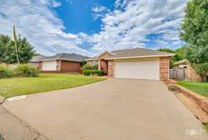 1217 Dorchester Dr (3)
