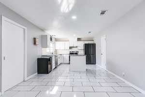 321 Kennedy St (13)