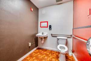 123 S Chadbourne St (59)