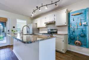 1007 E 42nd St (16)