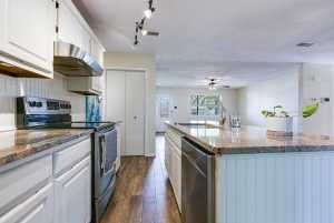 1007 E 42nd St (18)