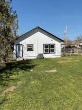 709 E Harris Ave (23)