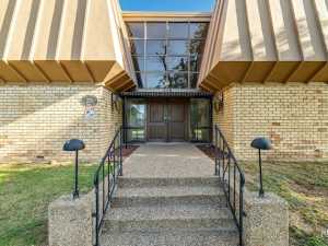 220-J Twohig Ave (2)