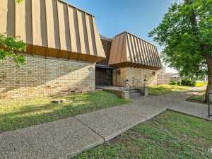 220-J Twohig Ave (3)