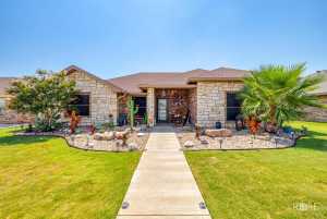 4121 Huntleigh Dr
