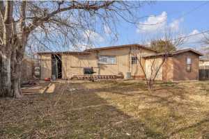 1917 Chapman St (29)