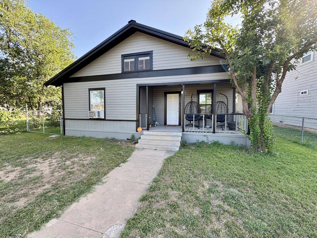411 N Bishop St