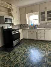 310 N Monroe St (8)