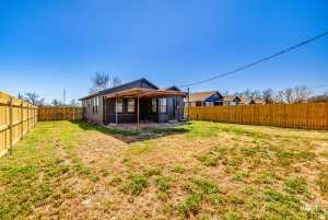 310 E 38th St (21)