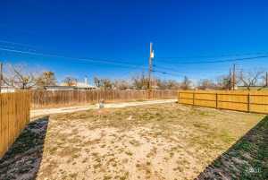 310 E 38th St (22)