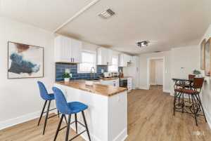 310 E 38th St (7)