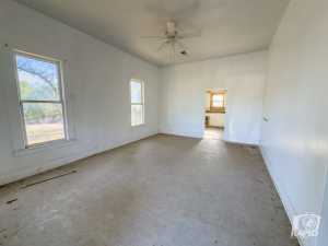 901 S Walnut St (17)