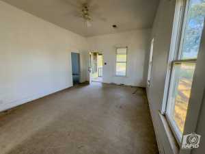 901 S Walnut St (18)