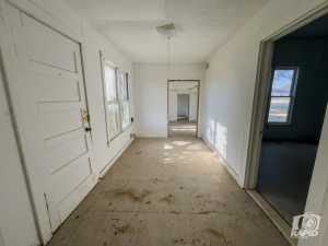 901 S Walnut St (21)