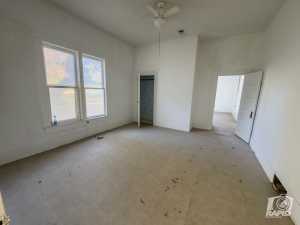 901 S Walnut St (22)