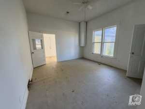 901 S Walnut St (23)