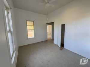901 S Walnut St (25)