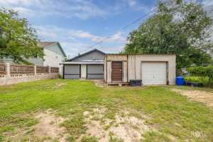 411 N Bishop St (21)