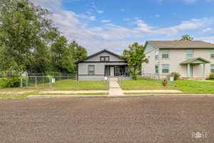 411 N Bishop St (3)